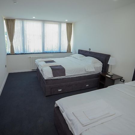 Motel Grand 大克拉杜沙 外观 照片