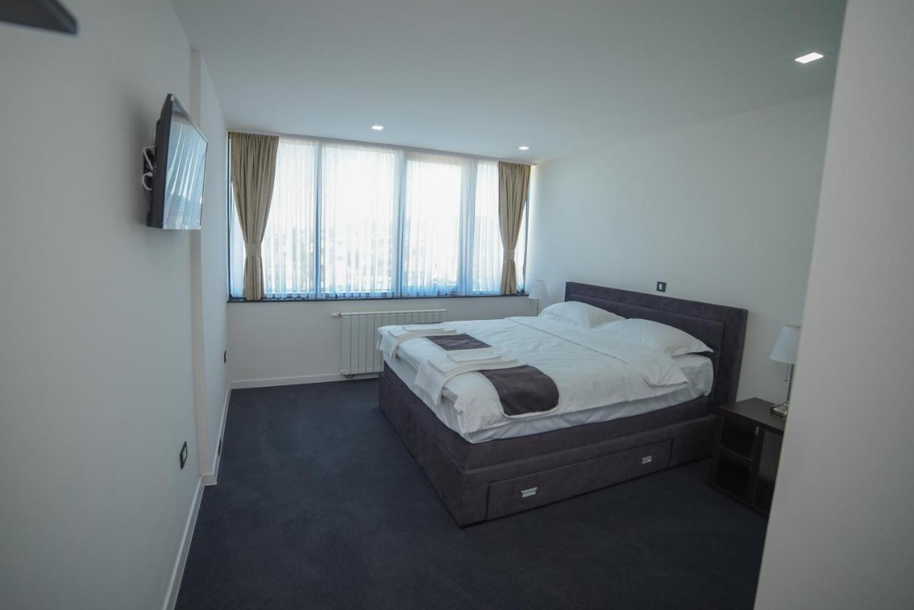 Motel Grand 大克拉杜沙 外观 照片