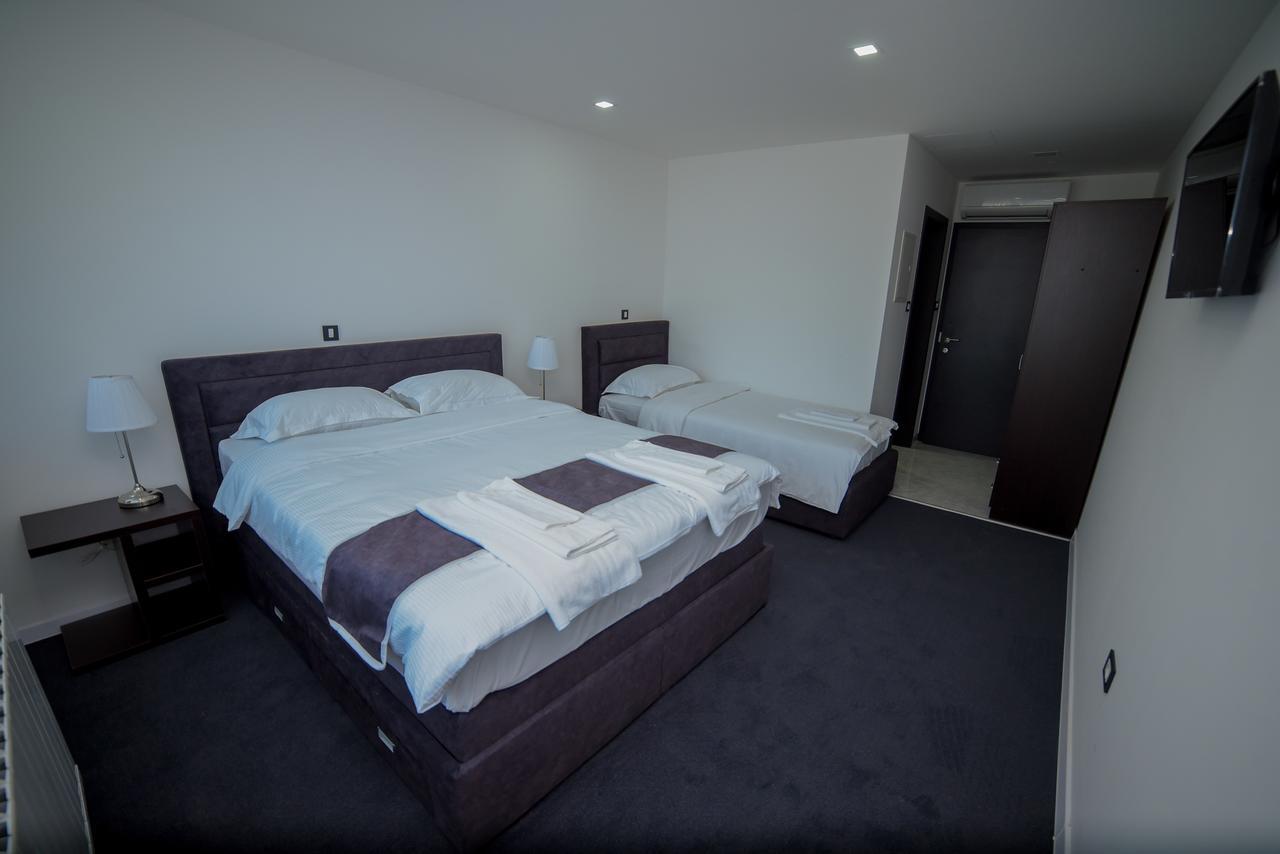 Motel Grand 大克拉杜沙 外观 照片