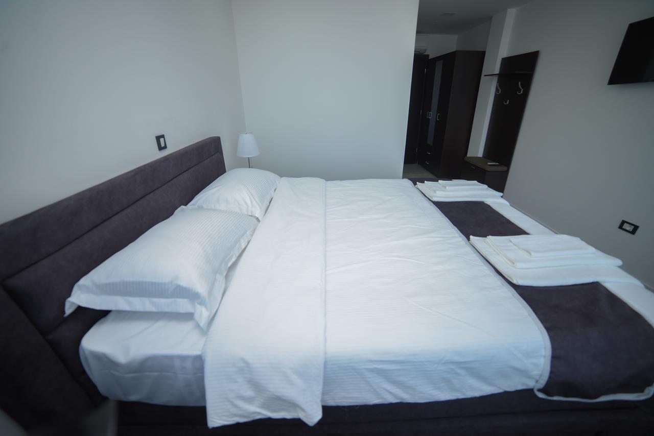 Motel Grand 大克拉杜沙 外观 照片